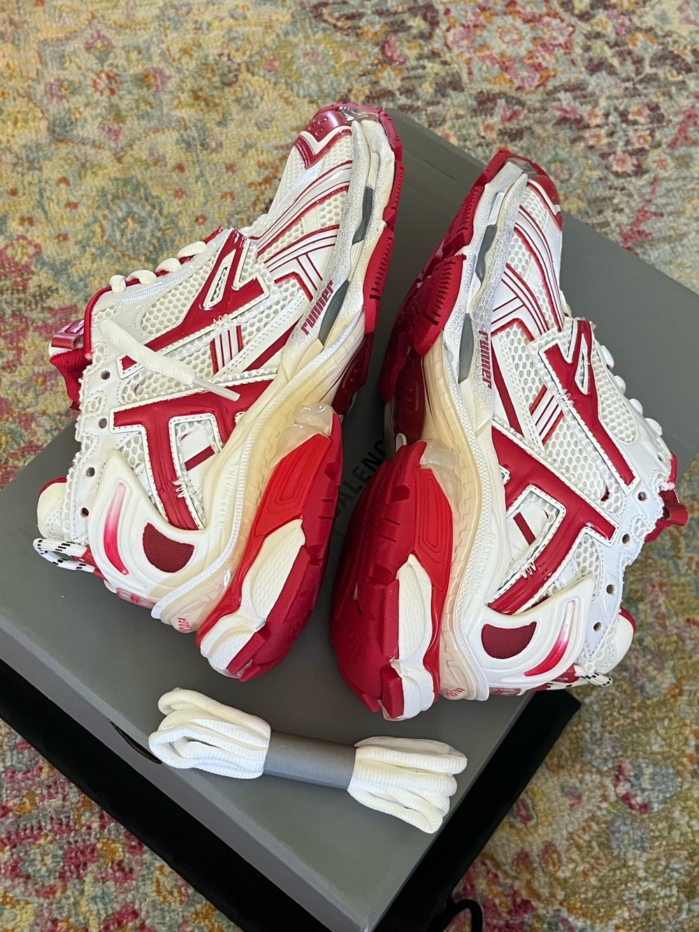 Balenciaga Runners Red
